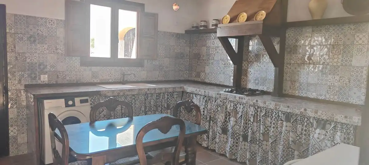 Casa rústica amb jardí en venda a Calle Hijas de la Caridad, imagen 2