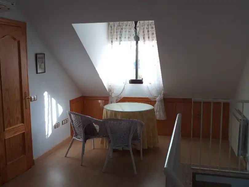 Comedor de Dúplex de alquiler en Linares con Aire acondicionado, Calefacción y Terraza