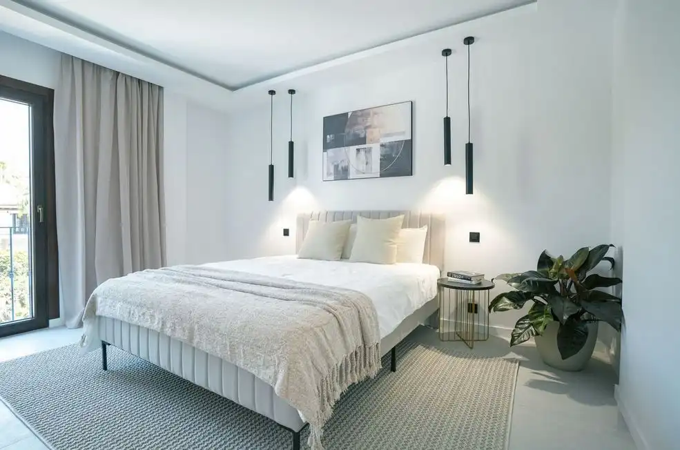 Habitación de Ático en venta en Marbella con Aire acondicionado, Terraza y Trastero