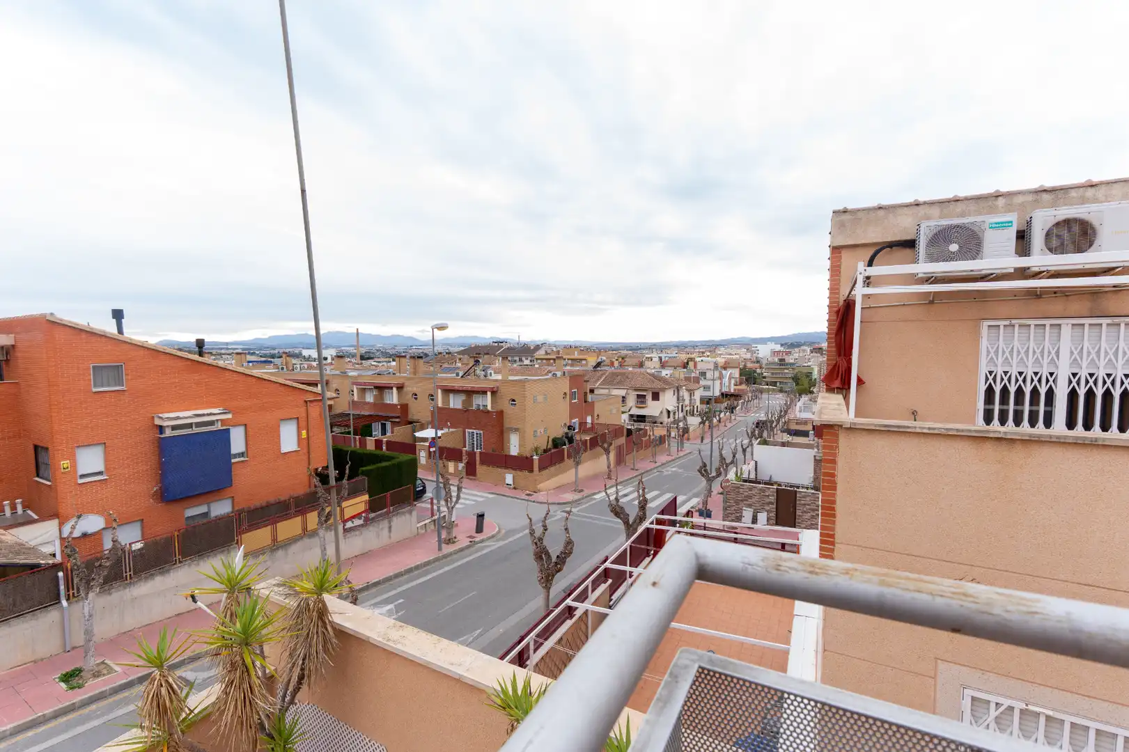 Vista exterior de Casa adosada en venda en Molina de Segura amb Aire condicionat, Calefacció i Jardí privat