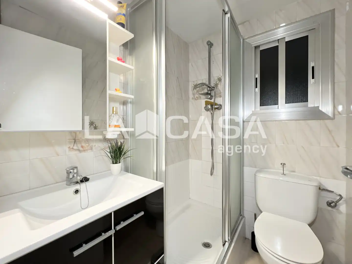 Bathroom of Flat for sale in Badalona  with Heating and Balcony