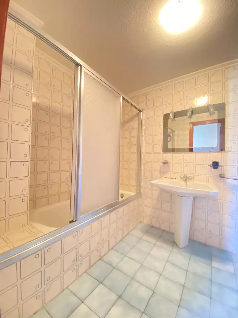 Bathroom of Flat for sale in Águilas  with Terrace, Storage room and Furnished