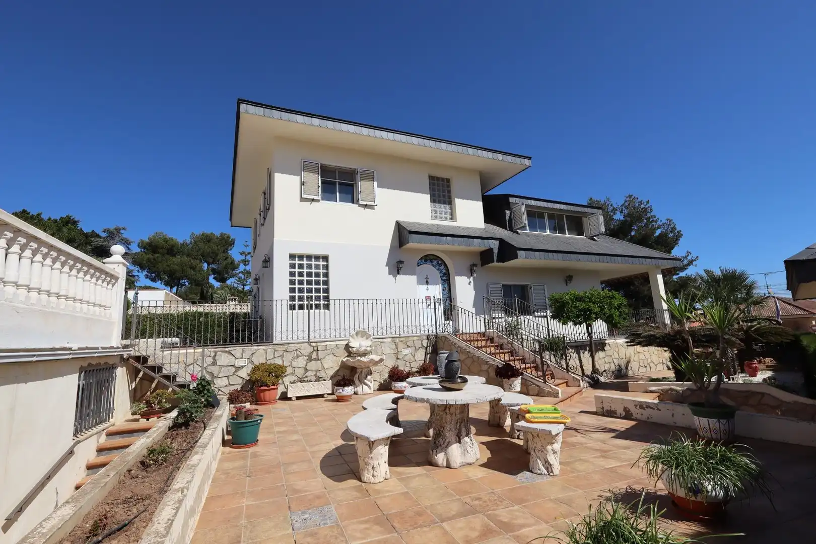 Vista exterior de Casa o chalet en venta en Chiva con Aire acondicionado, Calefacción y Jardín privado