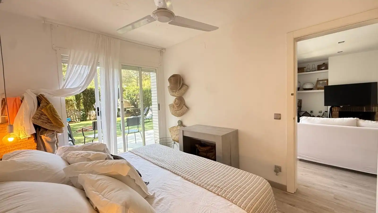 Dormitori de Apartament en venda en Pals amb Calefacció, Jardí privat i Piscina