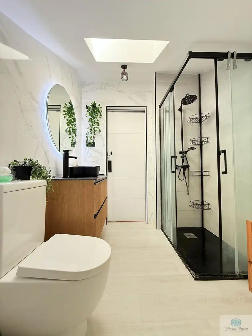 Bathroom of Attic for sale in Fuengirola  with Air Conditioner, Terrace and Community pool