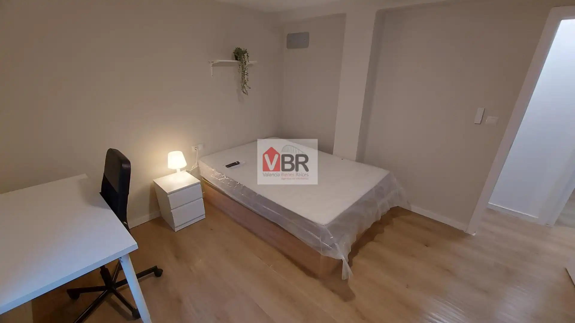 Bedroom of Flat for rent in Valencia  with Furnished