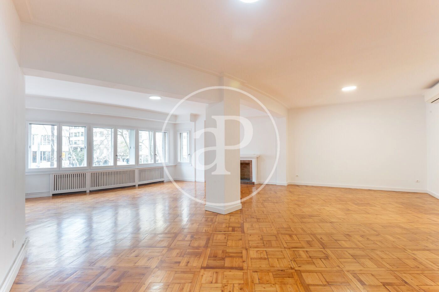 Flat for rent in Av. Diagonal, L'Antiga Esquerra de l'Eixample