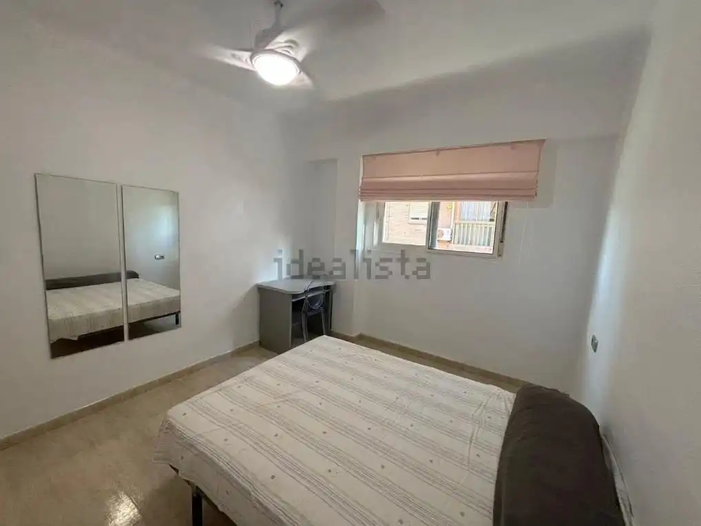 Wohnung zur Miete in Ciudad Jardín - Tagarete - El Zapillo