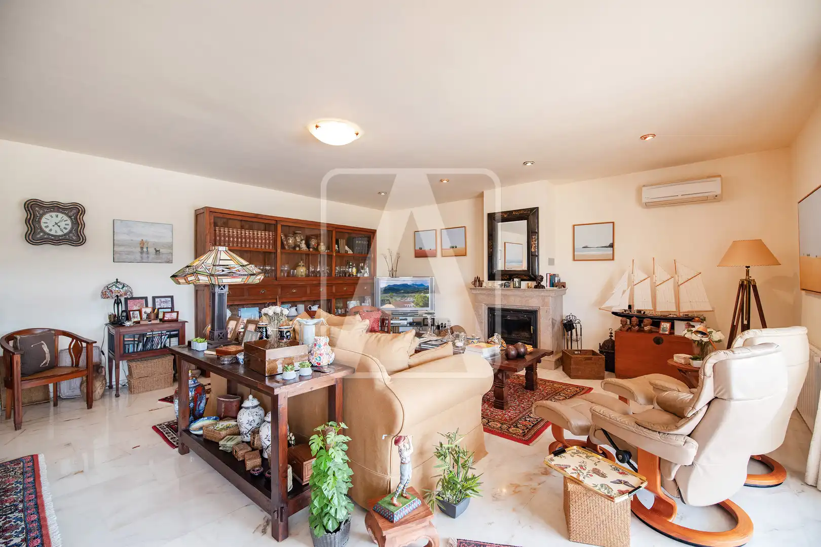 Living room of Houses for sale in Calpe / Calp  with Air Conditioner, Heating and Private garden