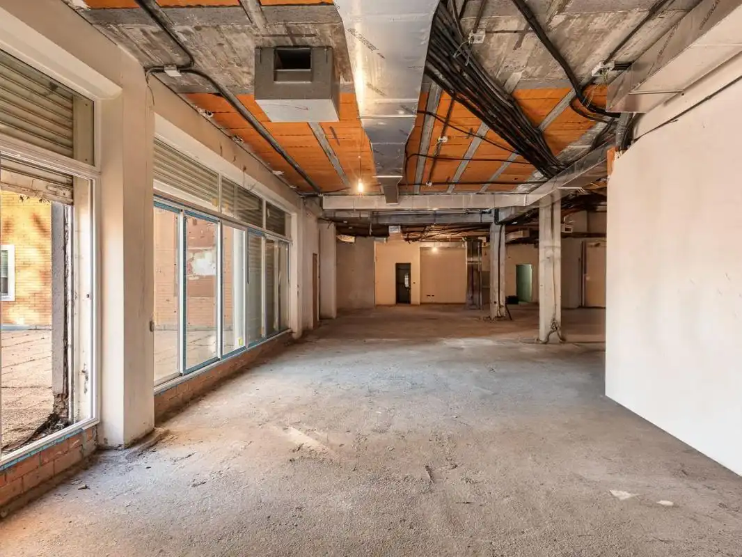Commercial properties for sale in Coslada  with Heating and Terrace