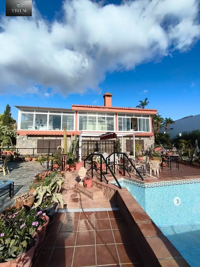 Vista exterior de Casa o xalet en venda en Almuñécar