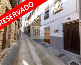Vista exterior de Casa o xalet en venda en Larraga amb Calefacció, Jardí privat i Parquet