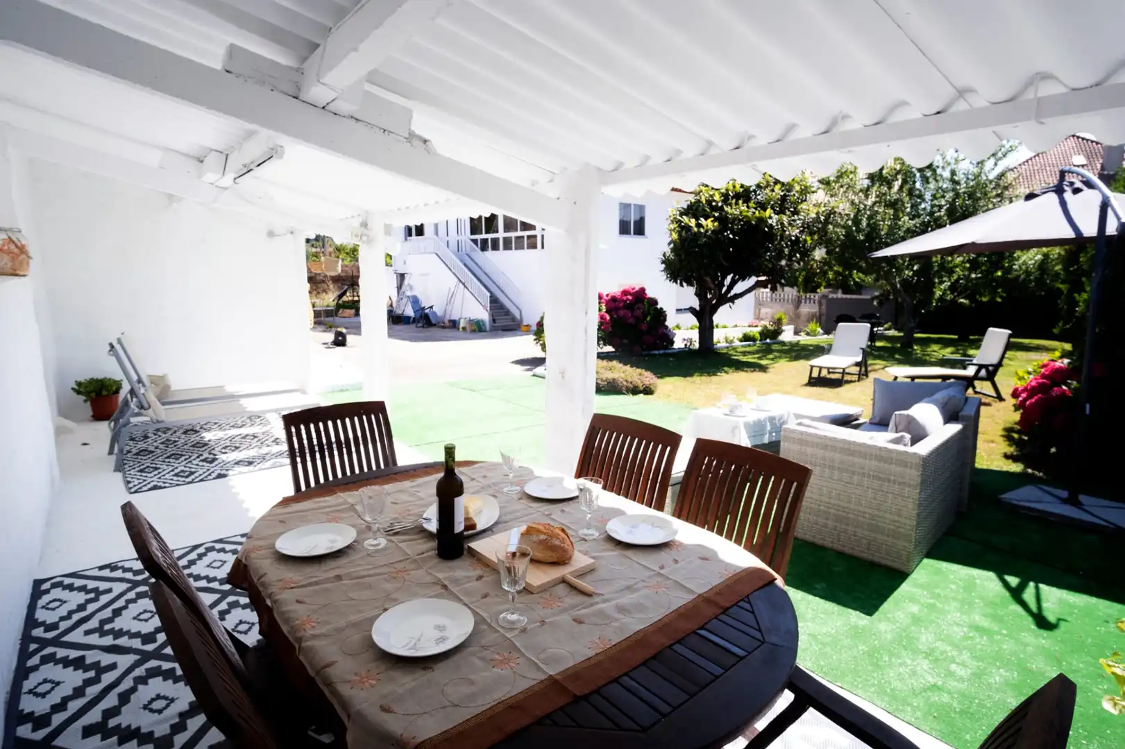Terrassa de Casa o xalet en venda en Vigo  amb Calefacció, Jardí privat i Parquet