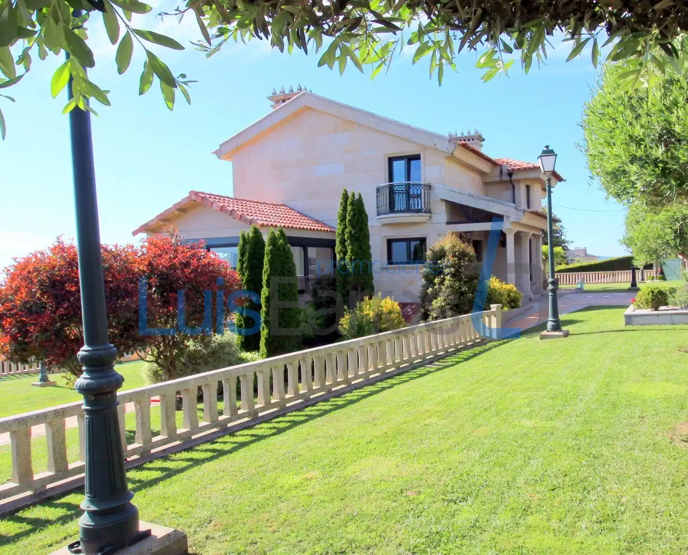 Vista exterior de Casa o chalet en venta en Nigrán con Aire acondicionado, Calefacción y Jardín privado