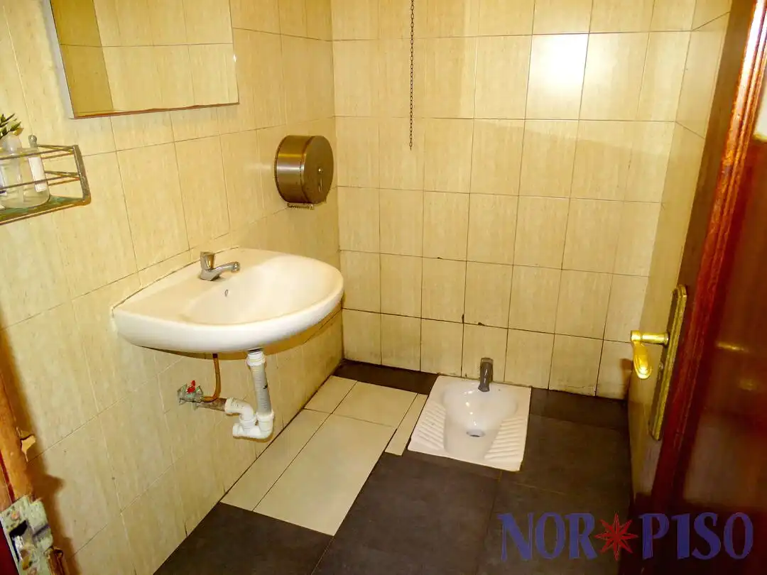 Bathroom of Commercial properties for sale in Bilbao 