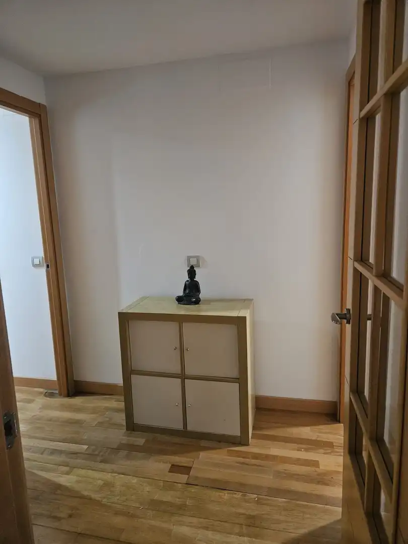 Schlafzimmer von Erdgeschoss zum Verkauf in Estepona mit Privatgarten, Terrasse und Schwimmbad
