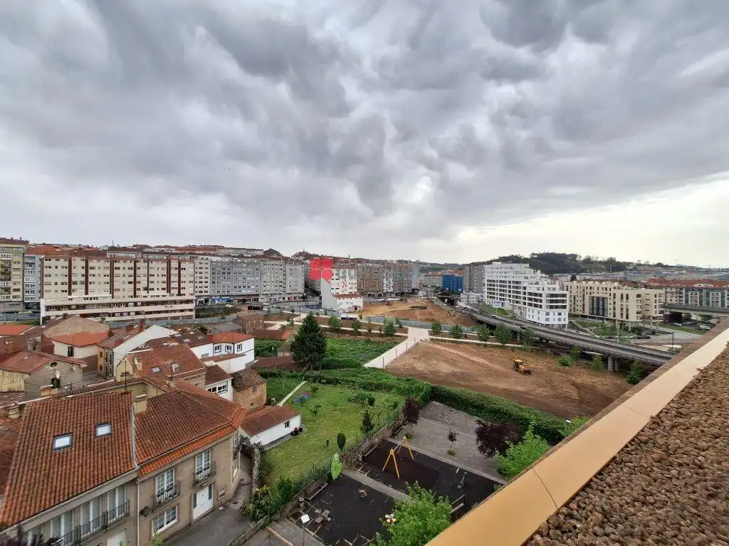 Habitación de Piso de alquiler en Santiago de Compostela  con Calefacción, Terraza y Amueblado