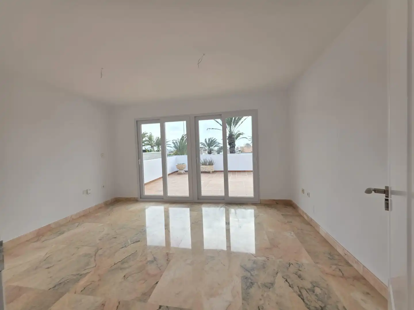Sala d'estar de Casa o xalet en venda en El Ejido amb Traster, Piscina i Alarma