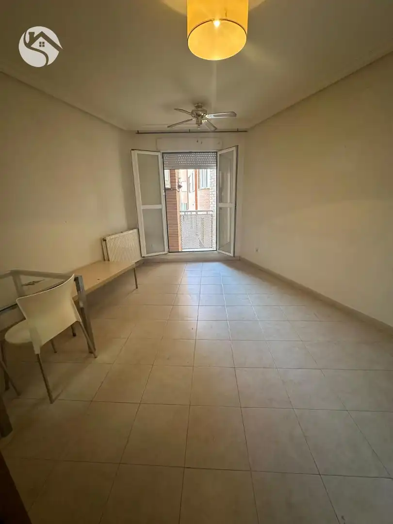 Flat for sale in Reyes Católicos - Paseo San Antonio, imagen 2