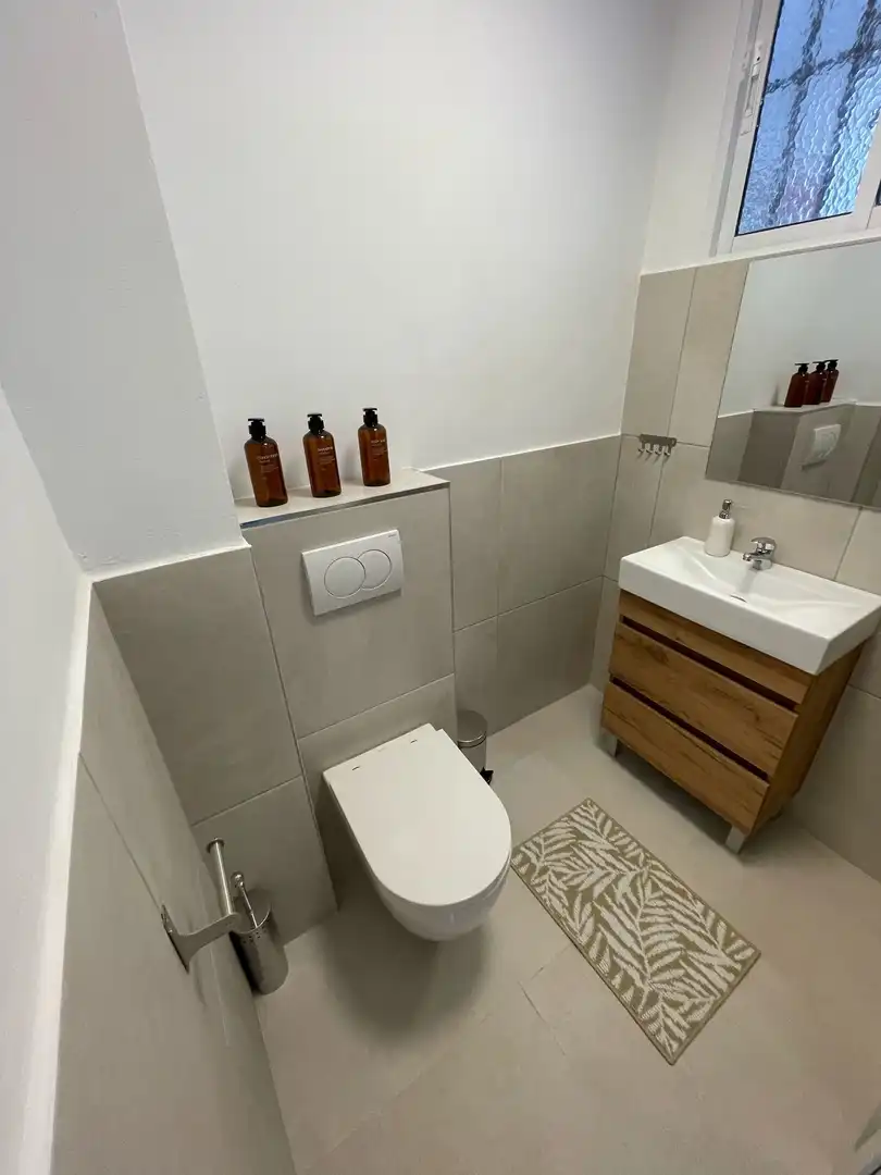 Baño de Piso de alquiler en Vélez-Málaga con Aire acondicionado, Calefacción y Terraza