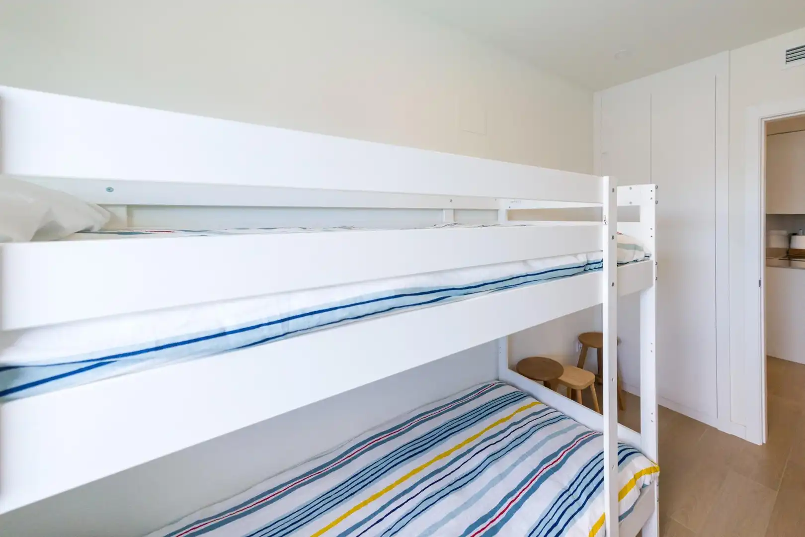 Habitación de Apartamento en venta en Castellón de la Plana / Castelló de la Plana con Aire acondicionado, Terraza y Trastero