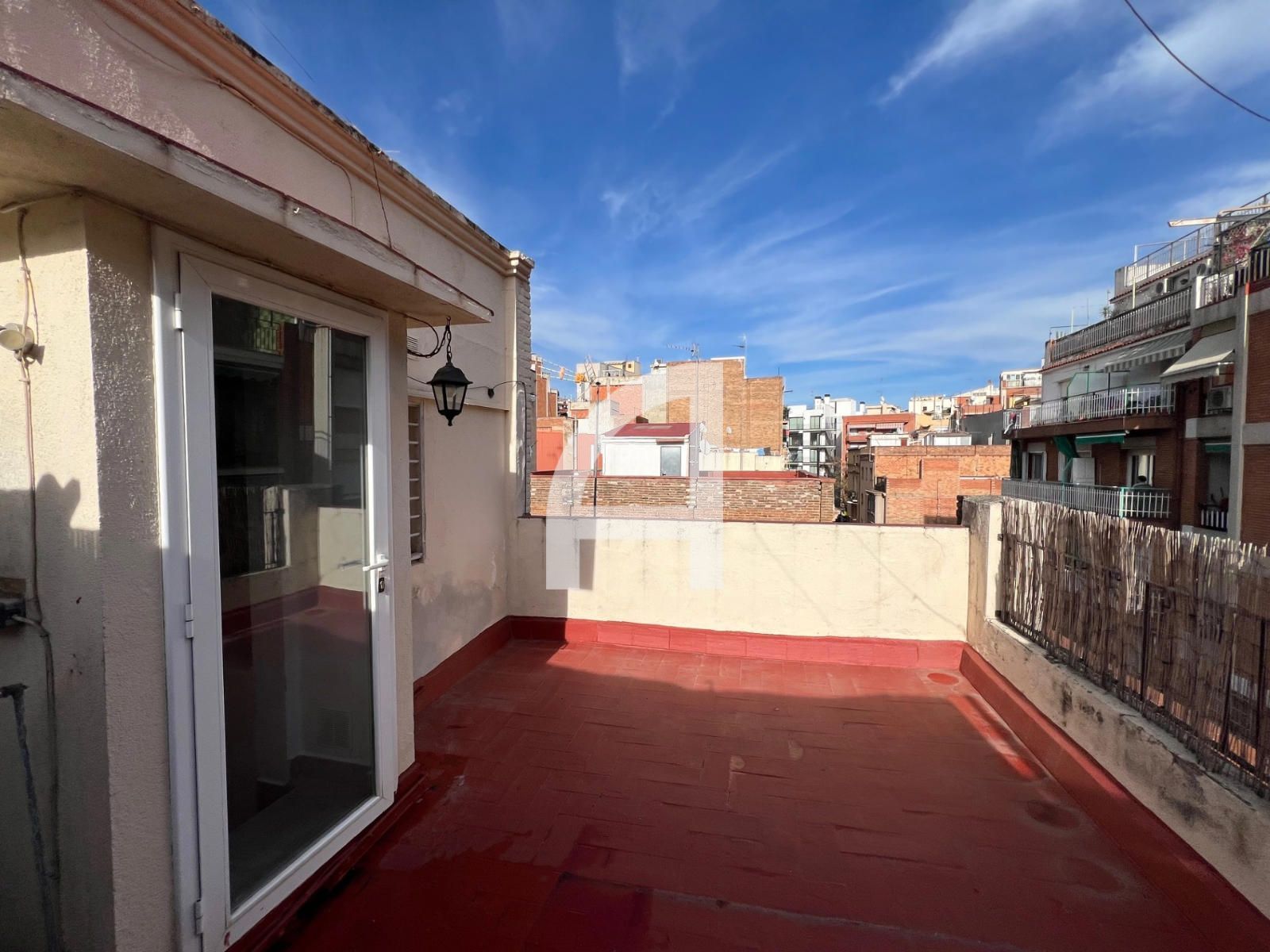 Flat to rent in Carrer de Ruiz de Padrón, El Camp de l'Arpa del Clot