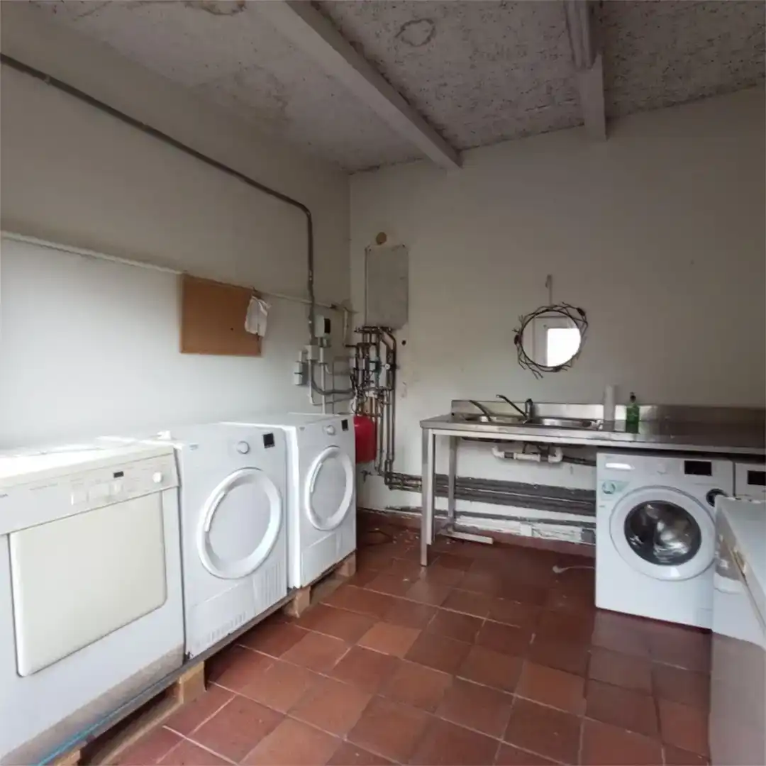 Cuina de Casa o xalet en venda en Oviedo  amb Balcó