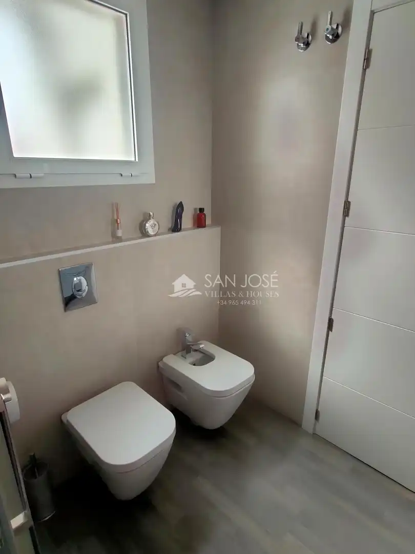 Bany de Casa o xalet en venda en Aspe amb Jardí privat, Terrassa i Traster
