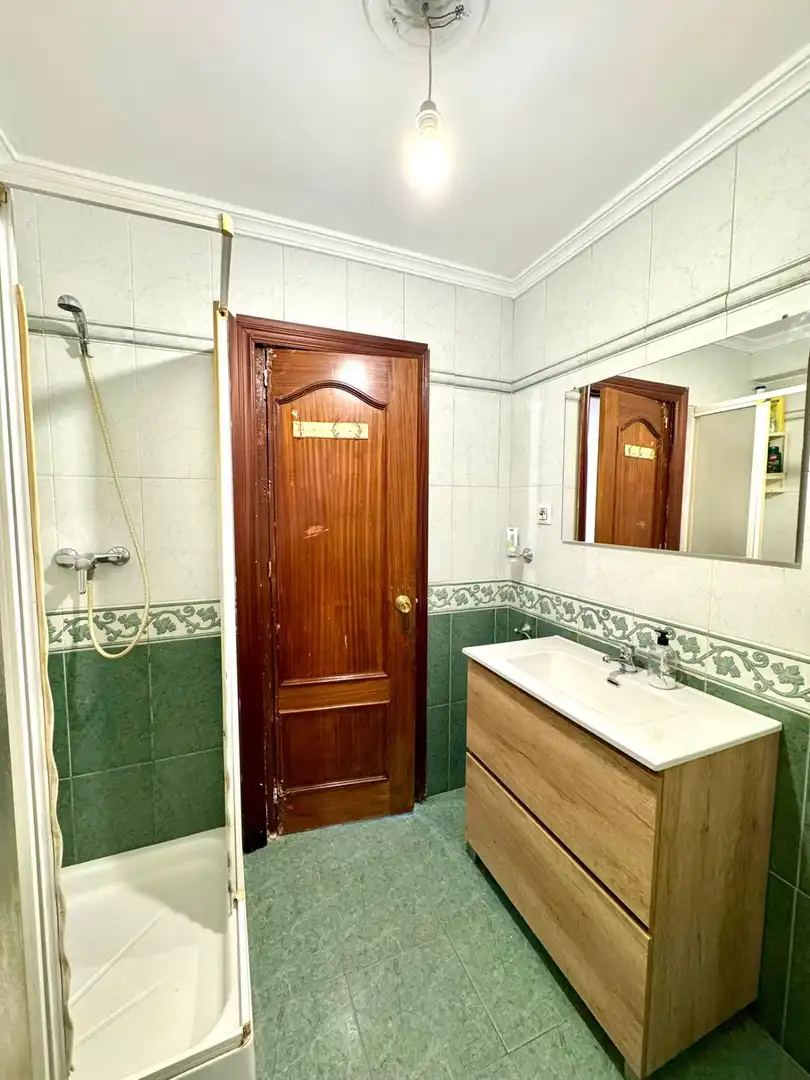 Baño de Piso en venta en Málaga con Terraza y Balcón