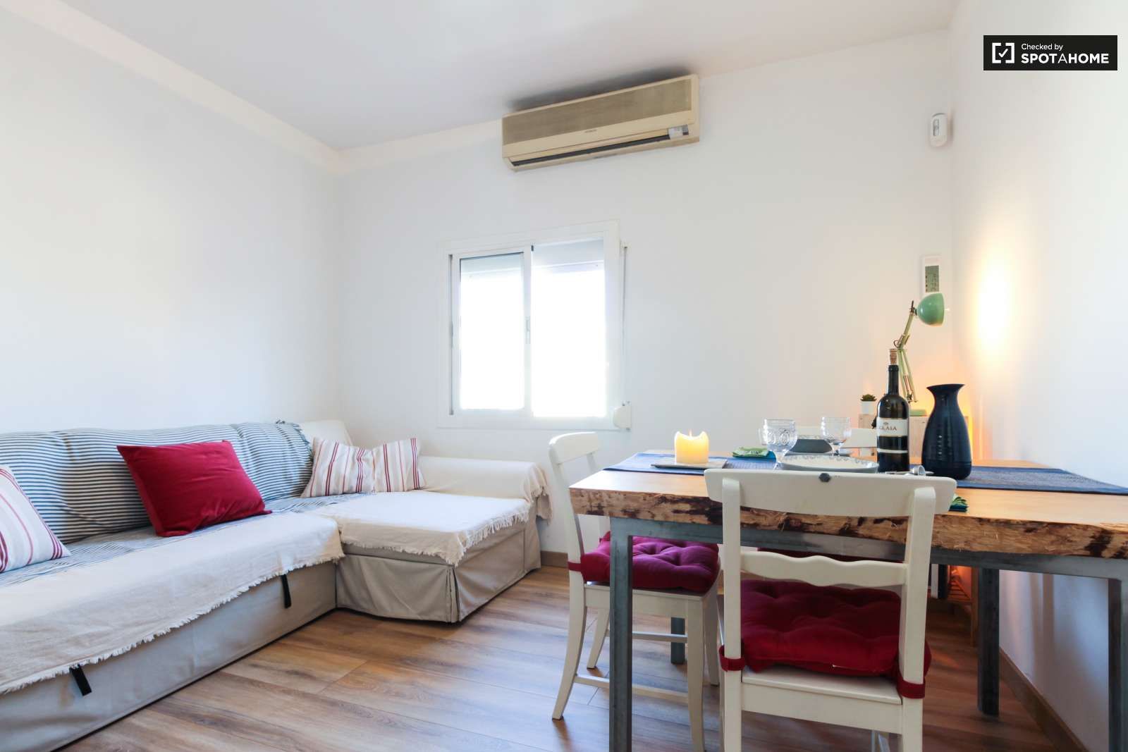 Apartment to share in Collblanc