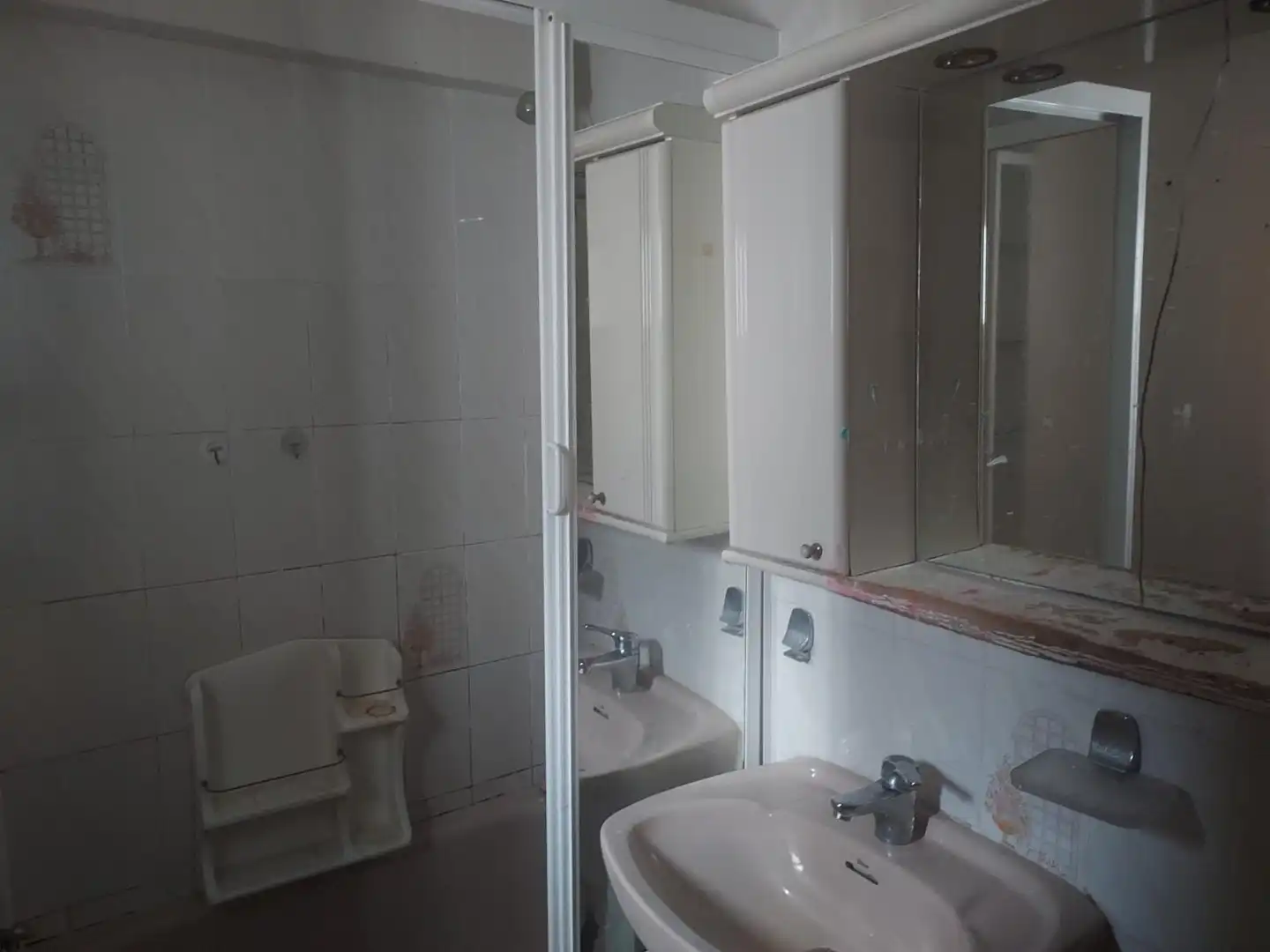 Bathroom of Flat for sale in Madrid