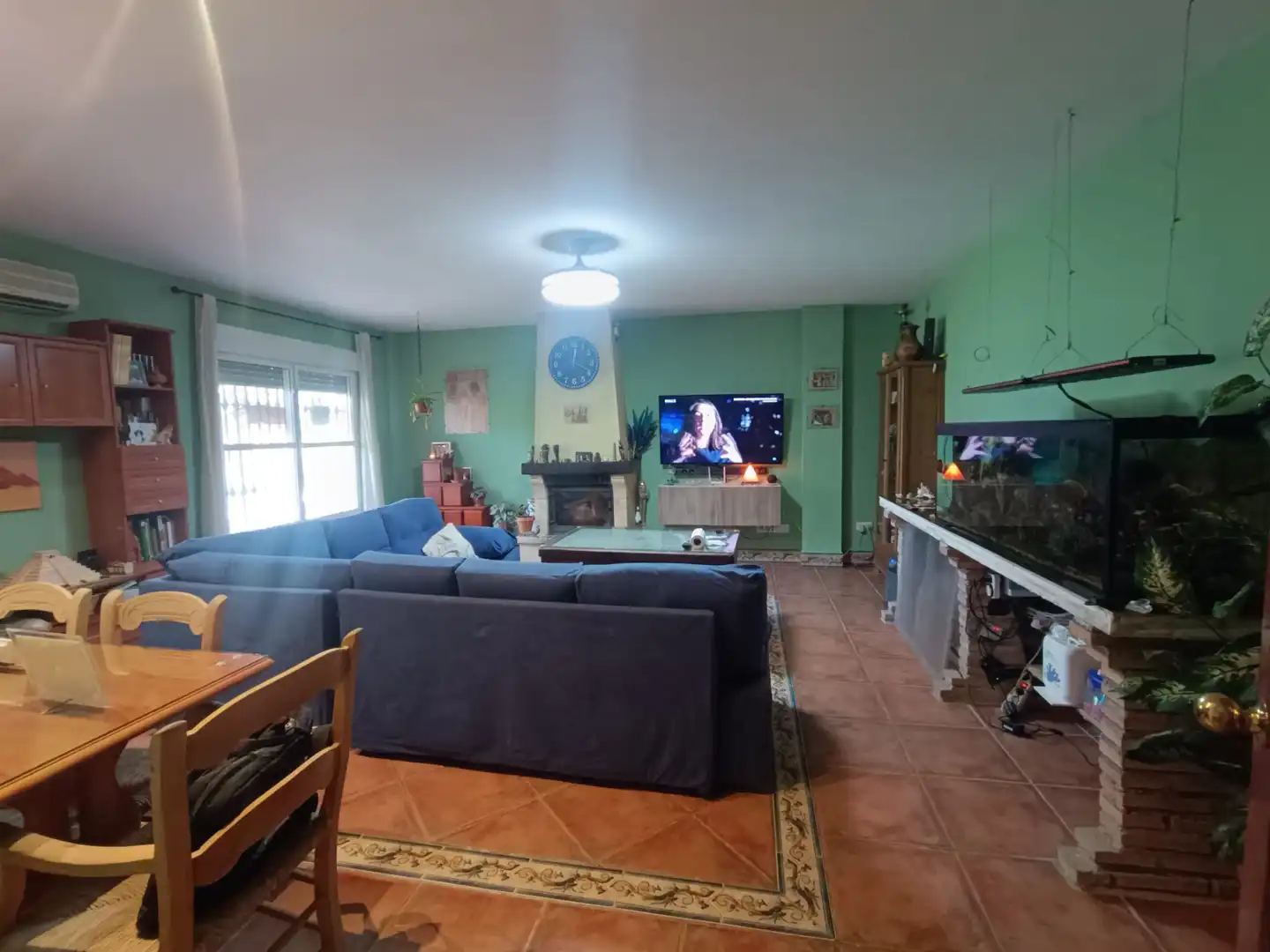 Sala de estar de Casa o chalet en venta en Pilas con Jardín privado y Piscina
