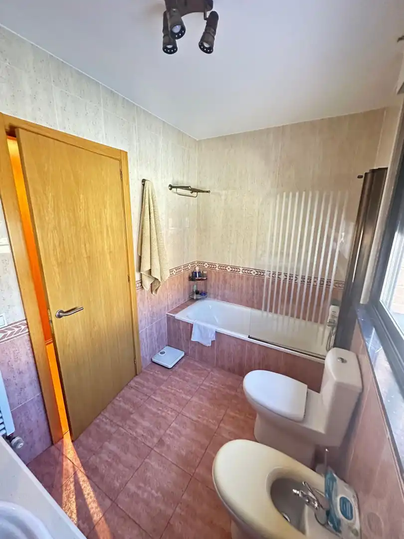 Bathroom of Houses for sale in Salamanca  with Air Conditioner, Heating and Terrace