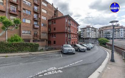 Vista exterior de Pis en venda en Donostia - San Sebastián  amb Balcó