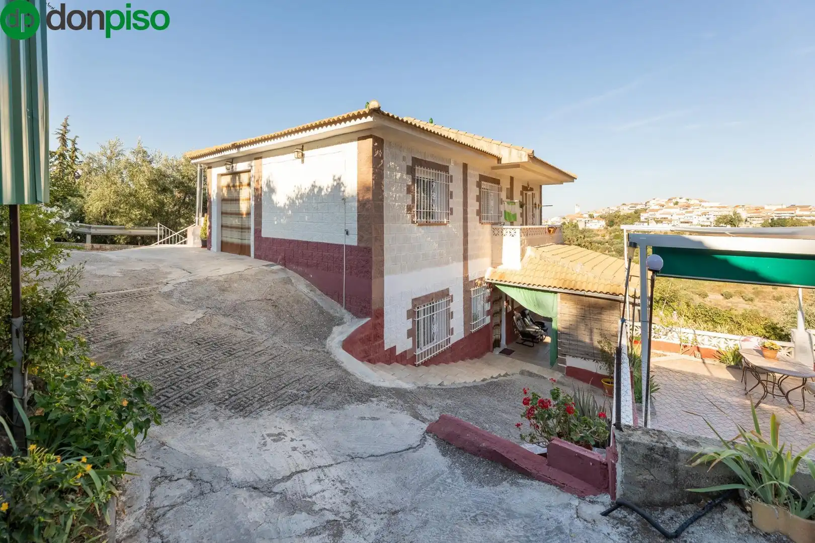 Houses for sale in Calle EXTRARRADIO, Cogollos de la Vega