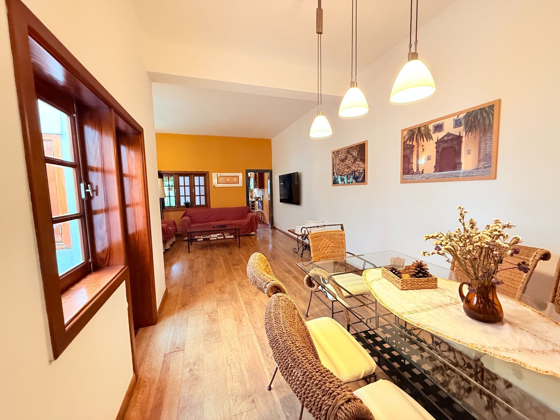 Sala d'estar de Casa o xalet en venda en Garachico amb Moblat