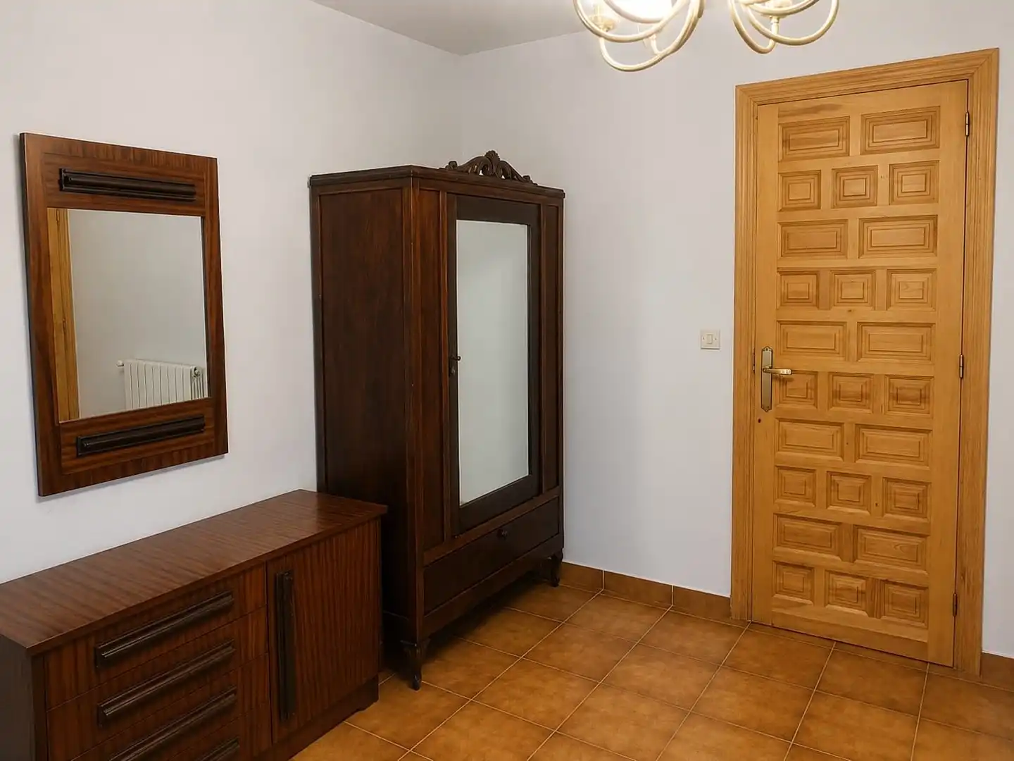 Habitación de Finca rústica en venta en Valle de Losa con Jardín privado, Amueblado y Alarma