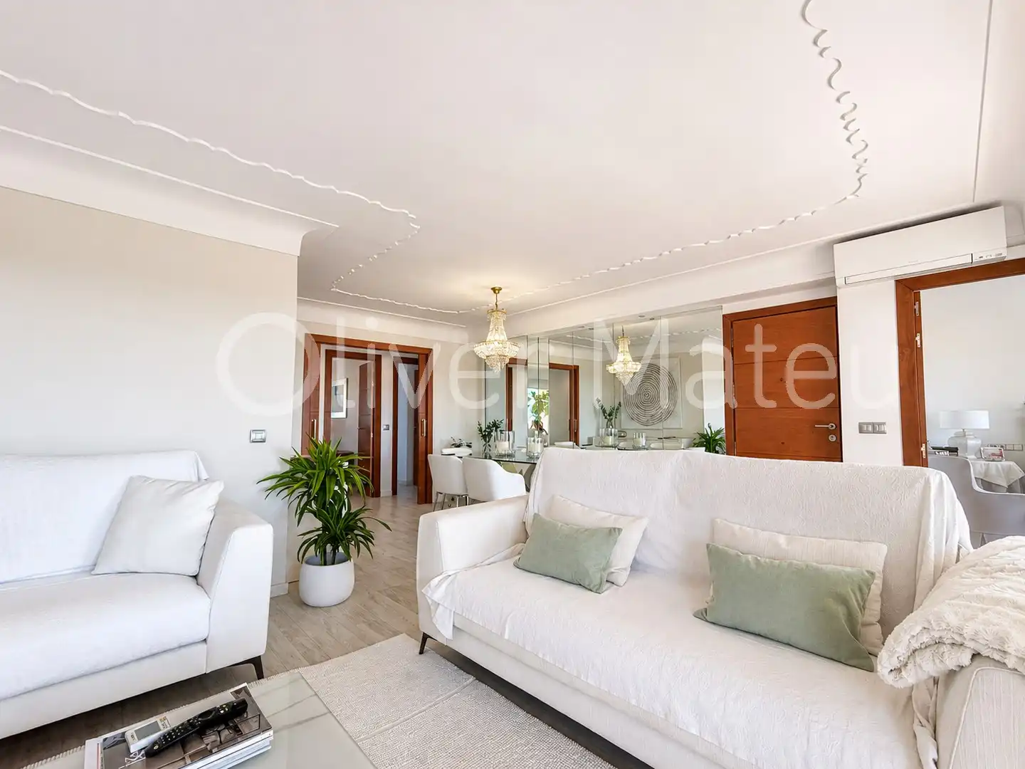 Wohnzimmer von Dachboden zum Verkauf in  Palma de Mallorca mit Klimaanlage, Parkett und Terrasse