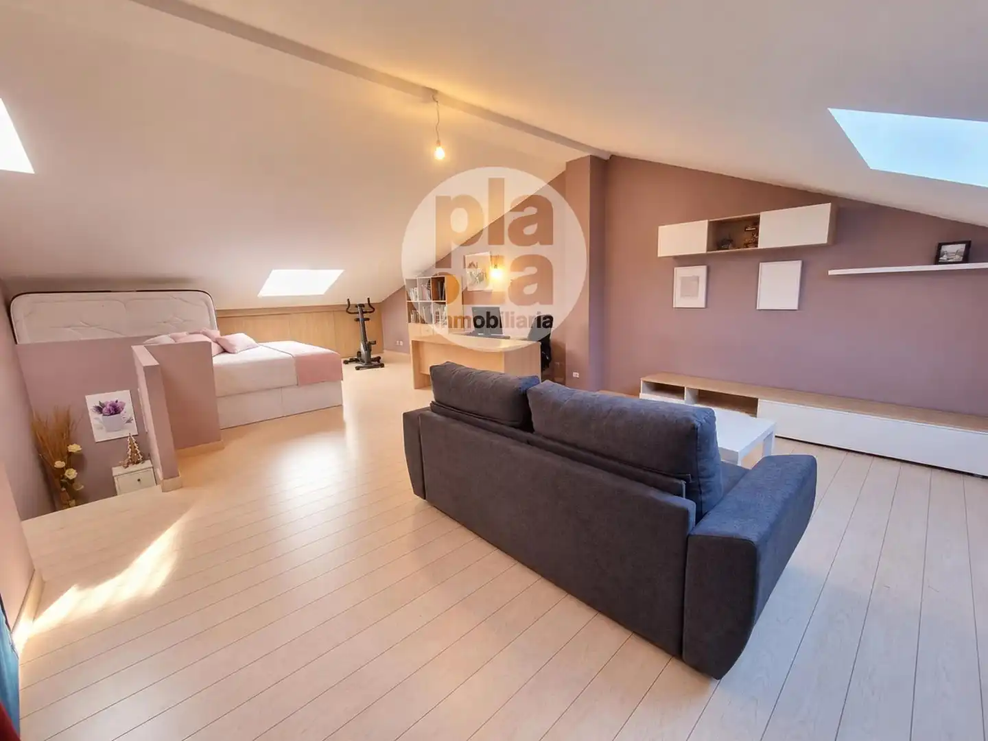 Sala d'estar de Casa adosada en venda en Sarracín, Burgos
