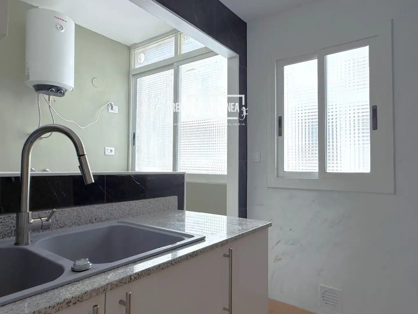 Kitchen of Flat for sale in Gandia  with Air Conditioner, Heating and Terrace