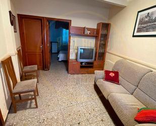 Sala d'estar de Casa o xalet en venda en San Lorenzo de la Parrilla amb Calefacció, Terrassa i Balcó