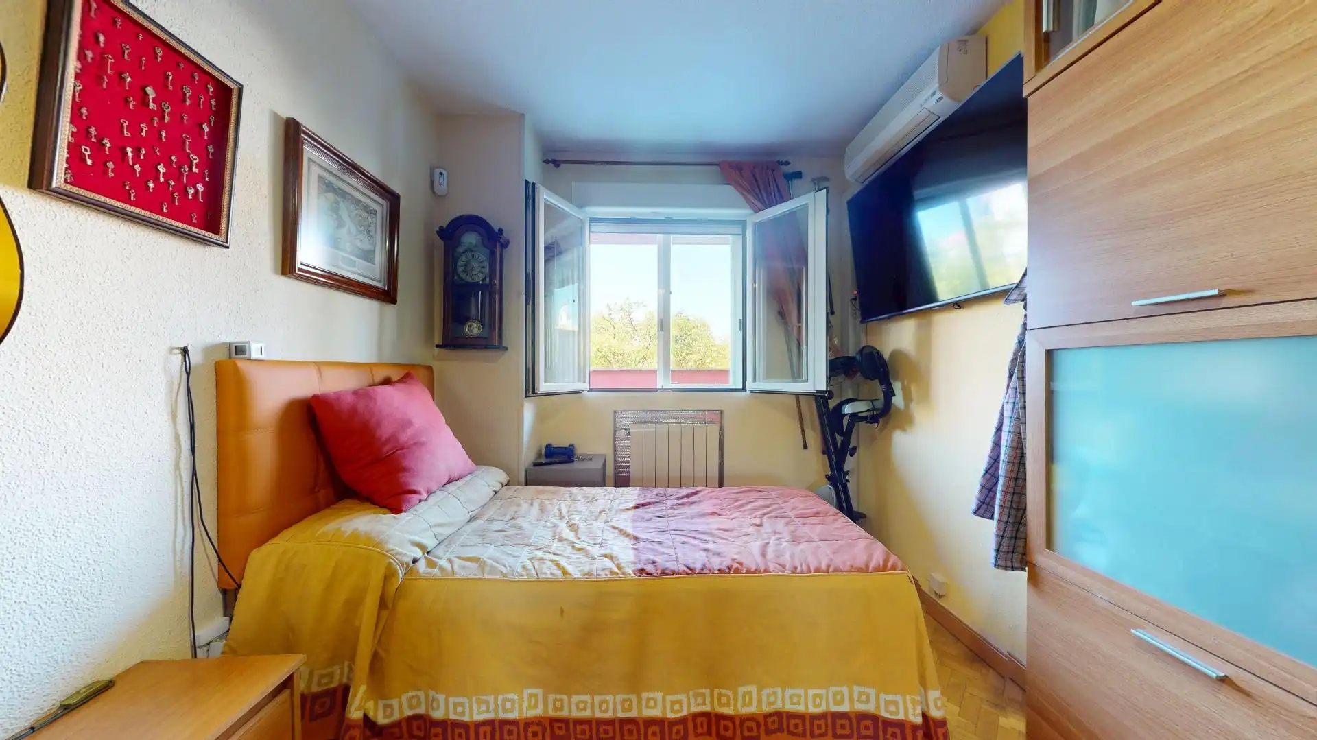 Bedroom of Flat for sale in Leganés  with Air Conditioner, Heating and Terrace