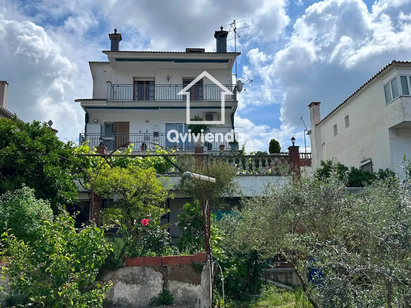 Vista exterior de Casa o chalet en venta en Lliçà d'Amunt con Aire acondicionado, Trastero y Piscina
