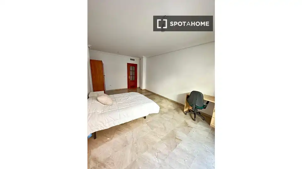 Habitació a Tablero Bajo - Arruzafilla