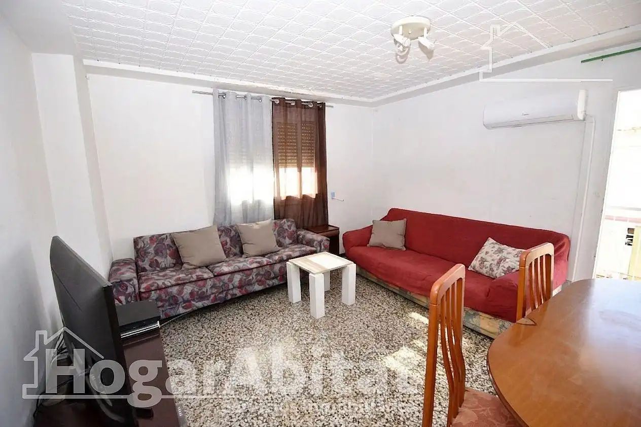 Sala d'estar de Pis en venda en Alzira amb Aire condicionat, Traster i Balcó