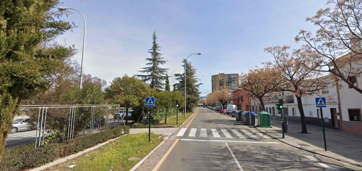 Vista exterior de Pis de lloguer en  Granada Capital amb Aire condicionat i Balcó