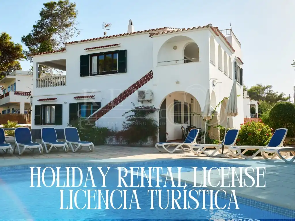 Villa con terrazza in vendita a Cala Blanca