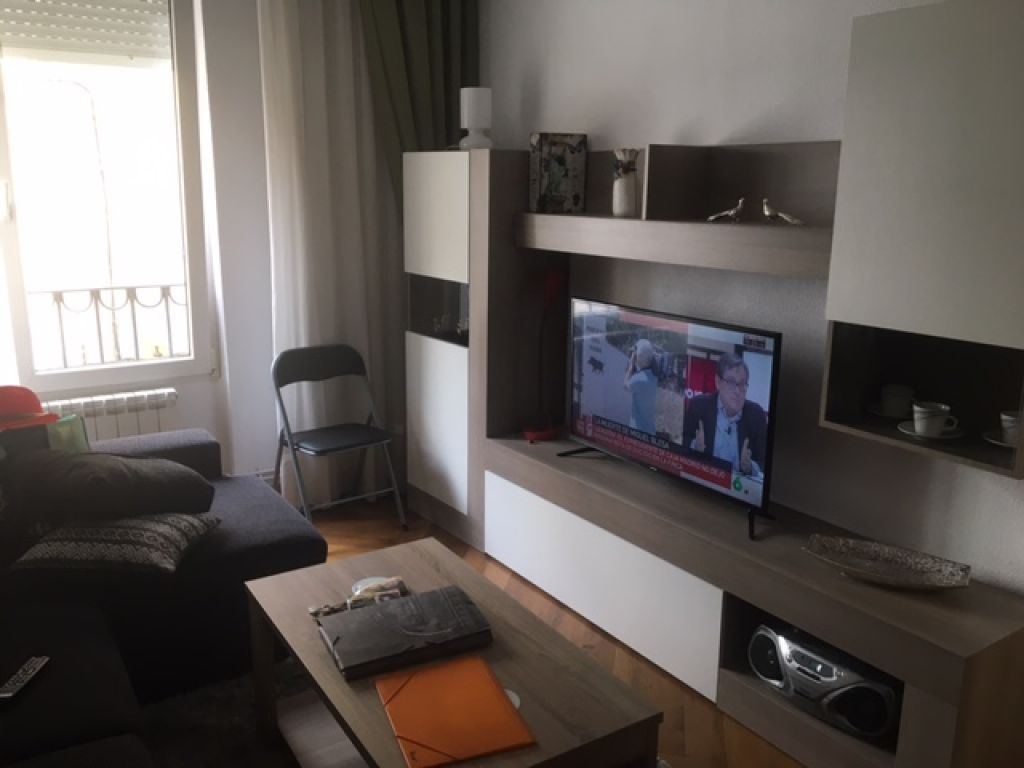 Sala d'estar de Pis de lloguer en  Pamplona / Iruña amb Calefacció i Parquet