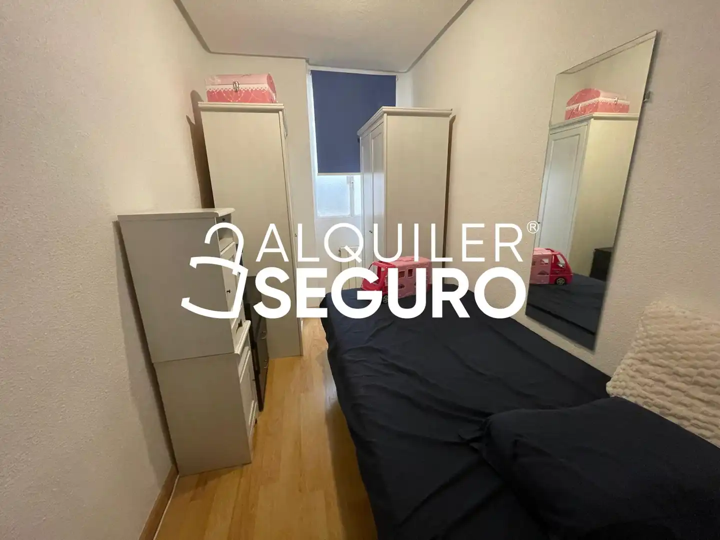 Bedroom of Flat for rent in Madrid  with Heating and Furnished