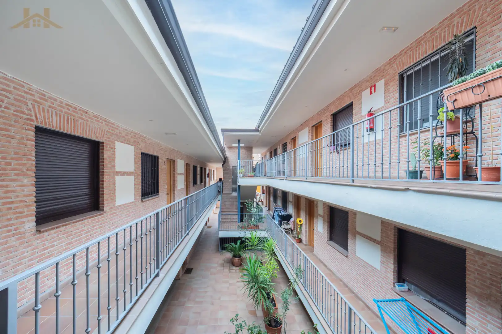 Vista exterior de Piso en venta en Villa del Prado con Balcón